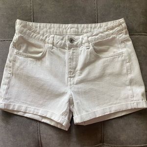 H&M White Denim Short. Size 6